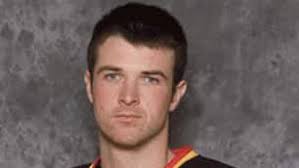 Senior hockey league player dies from fight-related injury