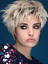 Les coupes tendances à adopter après 50 ans. Style Tendances Coiffure Michel Delgrande