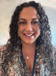 We need to stop Idolizing 6/7 figure coaches/Business … As a recovering  perfectionist and massive avoidant… thank you trauma. Every time I saw  someone post their money wins, their client results, their