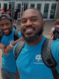 3️⃣0️⃣ 🎈+ some outtakes throughout the year. Here's to a new era of myself  & decades! 🥂🙏🏾