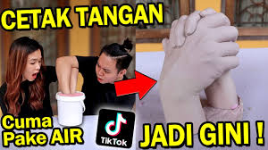 Anda juga dapat memesan papan gipsum dengan ukuran tertentu. Kami Bikin Patung Cetakan Tangan Yang Viral Di Tiktok Youtube