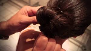 Garder comment faire le chignon de ballerine. Monoprix Kit Pointes Et Tutu Pour Un Chignon De Ballerine Peaches