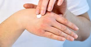 Bolile de piele sunt cele mai intalnite forme de infectii. Maini Uscate Si CrÄƒpate IatÄƒ Cele Mai Bune SoluÅ£ii