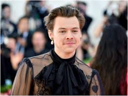 Harry styles proves he's the perfect ariel by channeling his inner mermaid in unseen photos. Fans On Twitter React To Harry Styles Vogue Cover Dress
