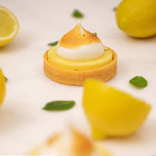 Claire Heitzler L Incontournable Tarte Au Citron Meringuee Lemon Meringue Tart Food Desserts