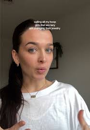 Stylish Gold Hoop Earrings for Effortless Looks