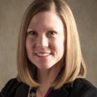 Lori Hewitt's Instagram, Twitter & Facebook