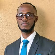 Savez-vous qui est l'actuel Directeur Général de la Caisse Populaire  Espoir? Il s'agit de donc de Lauture LOHIER. Cliquez sur ce lien pour  prendre connaissance de son parcours professionnel:  https://cpej.coop/?page_id=595