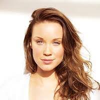 I WANT TO APOLOGIZE FOR POSTING A PIC OF RYAN WITH I THOUGHT WAS HIS MOM  AND IT WASN'T. I WAS TRYING TO FIND A PIC BUT THAT WASN'T THE RIGHT ONE.