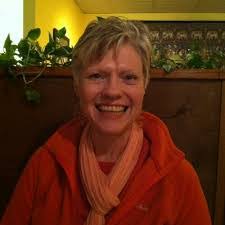 Donna Lambie's Instagram, Twitter & Facebook