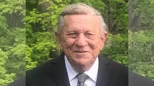 Dan Eakin retires after 7 decades in the newspaper business