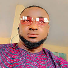 Which look gives old-school energy?