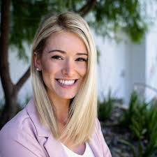 Sabrina Chapman's Instagram, Twitter & Facebook