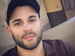 Eric Albino Live Stream