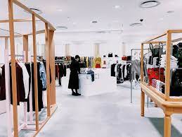Hal ini penting untuk memberikan kenyamanan konsumen yang datang ke butik ada. Serba Serbi Usaha Konveksi Baju Yang Perlu Diketahui Blog Bikin Co