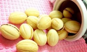 الجوزيه او عين الجمل بالتوفي والنوتيلا Food Recipes Good Food