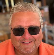 Pffffff.... Who need a 4090Ti when you got this beast? Y'all weak af....