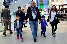 Oyuncu deniz uğur 3 yıllık birlikteliğini noktaladığı reha muhtar'a nafaka davası açtı. Reha Muhtar Ve Deniz Ugur Un Velayet Savasi Kizisti Internet Haber