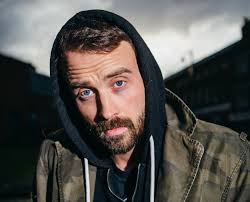 Snowboarder by day, skilled comic by night