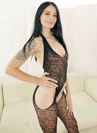 Maddy Black - Free nude pics, galleries & more at Babepedia