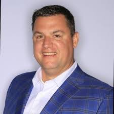 Leon Mclaughlin's Instagram, Twitter & Facebook