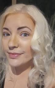 Hair knots and tangles with long hair