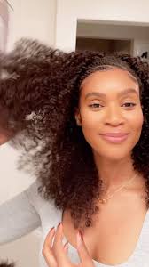 And Back to the gym I go ✌🏾, Clip ins always come in handy for those quick  styling days I used 2 bundles of @trace__beauty power texture seamless clip  ins, For the win 💪🏽, Products used , @oribe, ...