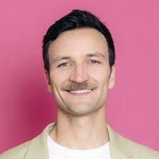 seriousgames #makinggames #indiegames #gamedev #playfullearning  #gamebasedlearning #gamedesign #ddrgeschichte #installation #digsmem  #digsmus #leipzig #herbst89 #graphicnovel #team