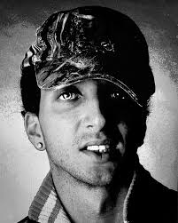 OUT NOW! STREAM WW Esse é um projeto de sonhos, de exercitar liberdade,  criar infinitamente, sem limites. Viver isso me salvou tantas vezes, deu  sentido à viver no meio de toda a