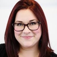 Miriam Holland's Instagram, Twitter & Facebook