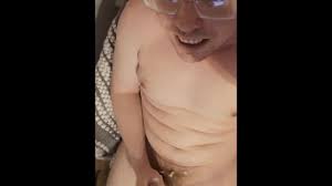 Masturberen over sissy porno