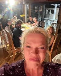 Dennis Arns's Instagram, Twitter & Facebook