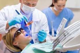 The average yearly salary of a dentist in the united states is at $172,000. Dental Careers Education Courses Colleges Dentist Jobs