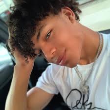 Corey Campbell Imcoreycampbell Photos Et Videos Instagram Light Skin Men Boys Curly Haircuts Light Skin Boys