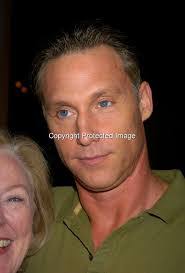 Peter Hollister's Instagram, Twitter & Facebook