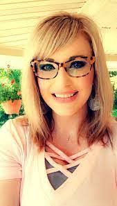 Joann Carver's Instagram, Twitter & Facebook