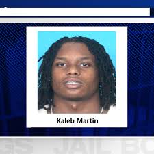 Shreveport police seek suspect in armed home invasion