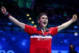Et forslag om et system, hvor der skulle spilles 5 sæt til 11 point i stedet for 3 sæt til 21 point, er blevet stemt ned på det internationale badmintonforbunds (bwf) årsmøde lørdag. Viktor Axelsen Kelar Jalani Karantina Anthony Ginting Dapat Ancaman Di Olimpiade Tokyo 2020 Semua Halaman Sportfeat Com