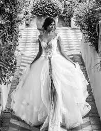 Two Gowns In One 26 Fashion Forward Convertible Wedding Dresses You Ll Love Convertible Wedding Dresses Stylish Wedding Dresses Wedding Day Dresses