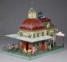 Records Tumble At Rsl S July 1 Auction Of Antique Toys Banks Antique Toys Antiques Toy Train