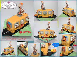 Bus Torte Mit Fondant Tieren Bus Cake With Fondant Animals By Lealu Sweets Fondant Tiere Hausgemachte Sussigkeiten Geburtstag Torte