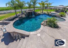 Pools that are lined with vinyl are built with metal or plastic frames above ground or set into the excavated hole. Inground Swimming Pools Gunite Vs Fiberglass Vs Vinyl