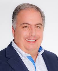 Mike Pascarella's Instagram, Twitter & Facebook