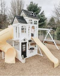 Simple project for coupe of weekends. Top 10 Kids Outdoor Playhouses From Instagram The Pink Dream Kids Playhouse Outdoors Play Houses Playhouse Outdoor