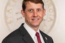 Donna Nealey's Instagram, Twitter & Facebook