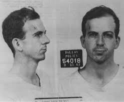 De mandrin, lacenaire ou l'etrangleur de boston, à jules bonnot en passant par al capone, le docteur petiot, charles manson, etc. Histoire 10 Criminels Marquants Adg