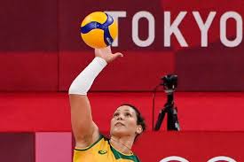 Atua como oposta da seleção brasileira de vôlei. 5bmgfe3aiv Uqm