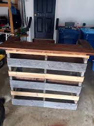 Build A Pallet Bar Step By Step Instructions Easy Pallet Ideas Pallet Bar Pallet Ideas Easy Wooden Pallet Bar