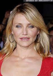 Cameron diaz hat ihre sexy, lange zeit, gewellte haarschnitt zu beginn dieses jahres zensiert.wenn sie immer noch zögern, ihre haare von kurzer dauer zu schneiden, können sie jetzt eine turnier treffen. Frisuren Bilder Cameron Diaz Mit Lassigen Schulterlangen Stufen Frisuren Haare