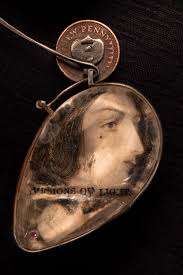 Brooch: VISIONS OF LIGHT.